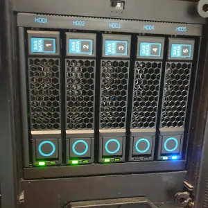 hdd_hotswap_server.webp